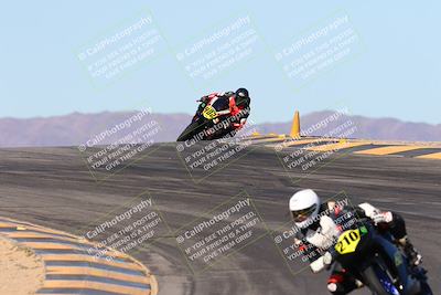 media/Jan-10-2025-CVMA Friday Practice (Fri) [[489e0da257]]/Group 4 and Trackday/Session 3 (Turns 9 and 10)/